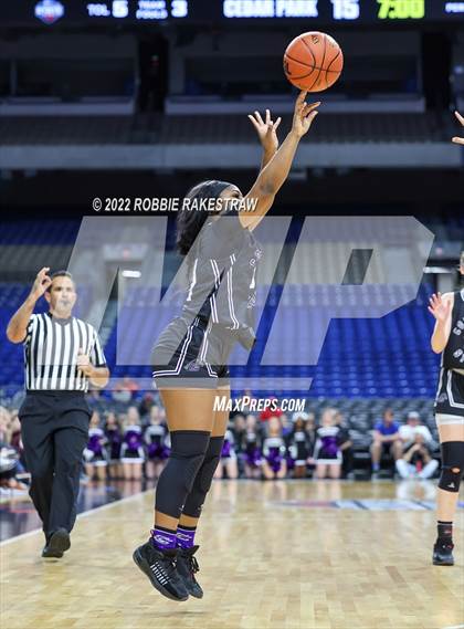 Thumbnail 2 in Cedar Park vs. College Station (UIL 5A State Semifinal) photogallery.