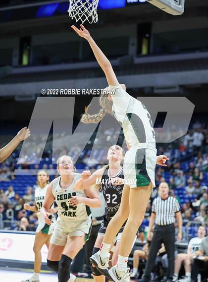 Thumbnail 2 in Cedar Park vs. College Station (UIL 5A State Semifinal) photogallery.