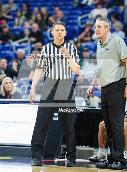 Thumbnail 2 in Cedar Park vs. College Station (UIL 5A State Semifinal) photogallery.