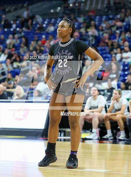 Thumbnail 2 in Cedar Park vs. College Station (UIL 5A State Semifinal) photogallery.