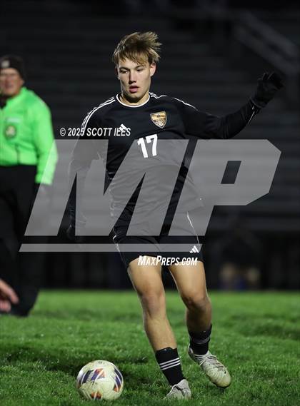 Thumbnail 1 in Heath @ Amanda-Clearcreek (OHSAA D4 District Semifinal) photogallery.