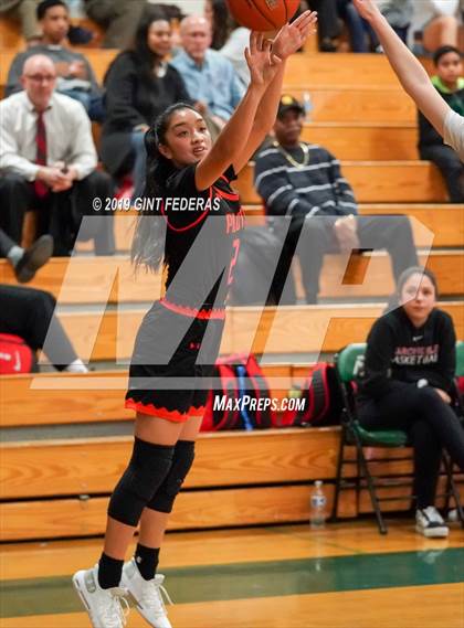 Thumbnail 1 in St. Joseph Notre Dame vs. Carondelet (Elite is Earned New Year Classic) photogallery.