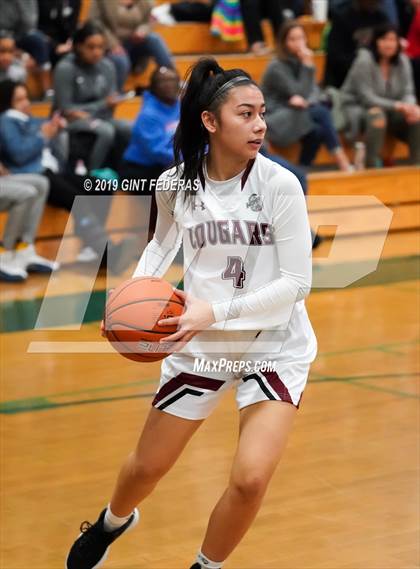 Thumbnail 3 in St. Joseph Notre Dame vs. Carondelet (Elite is Earned New Year Classic) photogallery.