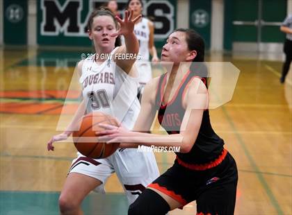 Thumbnail 2 in St. Joseph Notre Dame vs. Carondelet (Elite is Earned New Year Classic) photogallery.