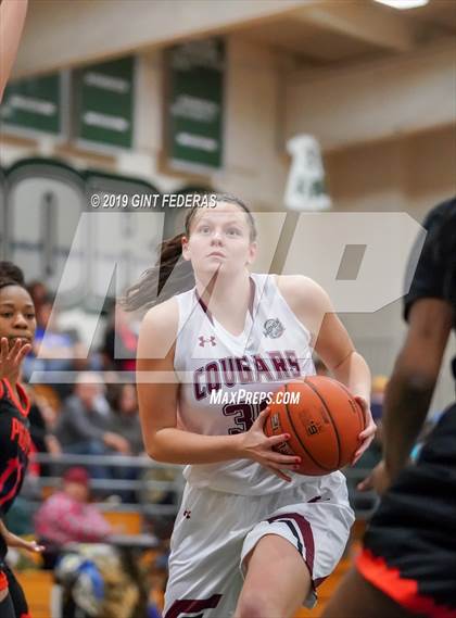 Thumbnail 1 in St. Joseph Notre Dame vs. Carondelet (Elite is Earned New Year Classic) photogallery.
