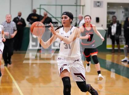 Thumbnail 1 in St. Joseph Notre Dame vs. Carondelet (Elite is Earned New Year Classic) photogallery.