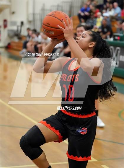 Thumbnail 1 in St. Joseph Notre Dame vs. Carondelet (Elite is Earned New Year Classic) photogallery.