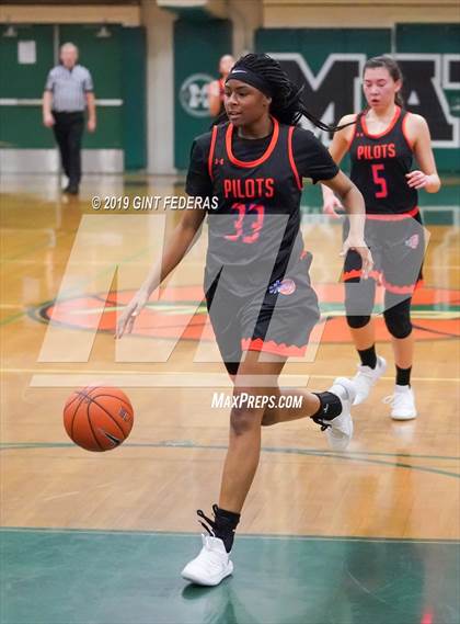 Thumbnail 2 in St. Joseph Notre Dame vs. Carondelet (Elite is Earned New Year Classic) photogallery.