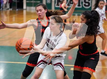 Thumbnail 1 in St. Joseph Notre Dame vs. Carondelet (Elite is Earned New Year Classic) photogallery.