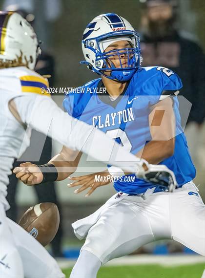 Thumbnail 3 in Corinth Holders @ Clayton photogallery.