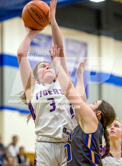 Thumbnail 3 in Portola vs. Lowry (Varsity Elite) photogallery.