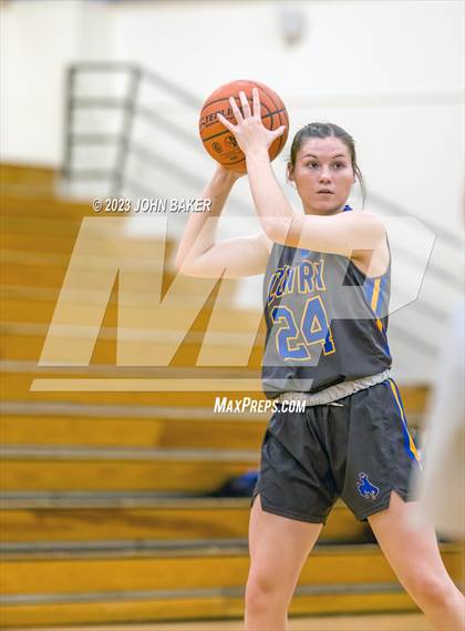 Thumbnail 2 in Portola vs. Lowry (Varsity Elite) photogallery.