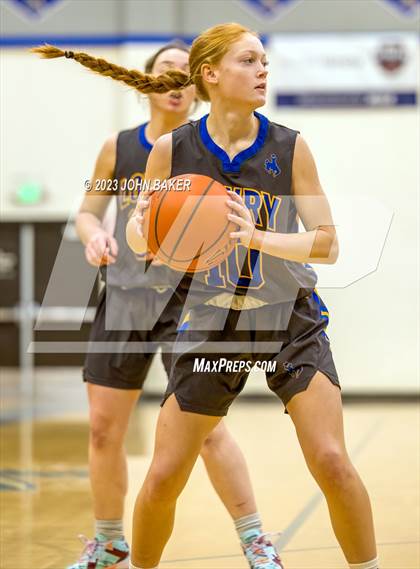 Thumbnail 3 in Portola vs. Lowry (Varsity Elite) photogallery.