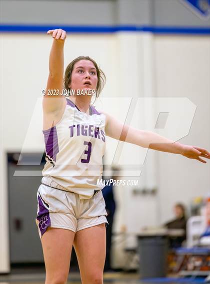 Thumbnail 3 in Portola vs. Lowry (Varsity Elite) photogallery.