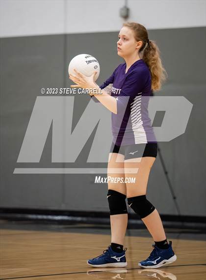Thumbnail 3 in Enterprise vs Shasta photogallery.