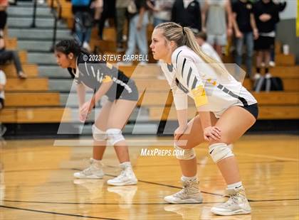 Thumbnail 3 in Enterprise vs Shasta photogallery.