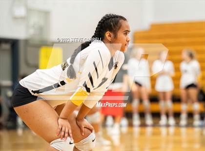 Thumbnail 3 in Enterprise vs Shasta photogallery.