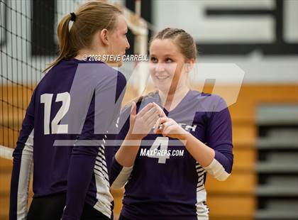 Thumbnail 2 in Enterprise vs Shasta photogallery.