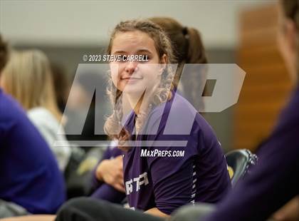 Thumbnail 2 in Enterprise vs Shasta photogallery.