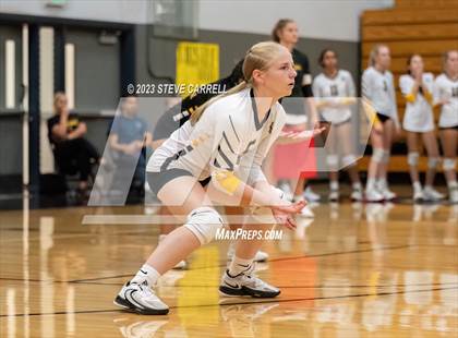 Thumbnail 2 in Enterprise vs Shasta photogallery.