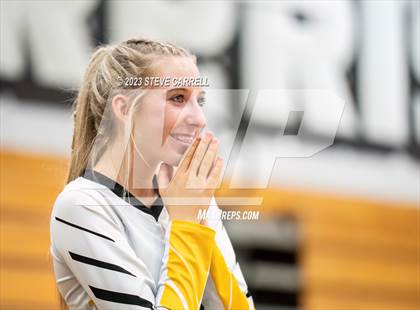 Thumbnail 2 in Enterprise vs Shasta photogallery.