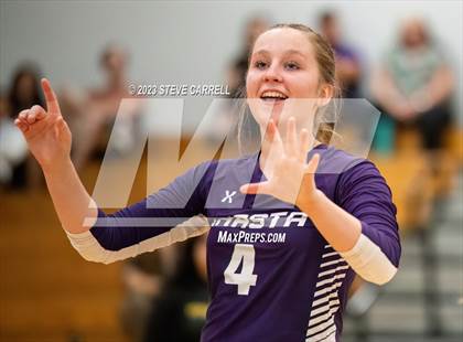 Thumbnail 3 in Enterprise vs Shasta photogallery.
