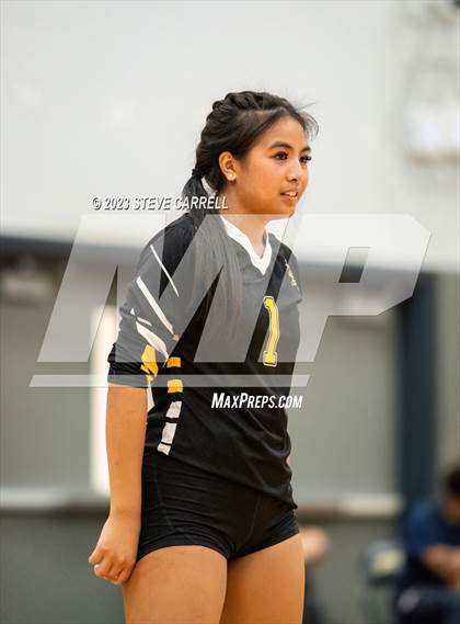 Thumbnail 3 in Enterprise vs Shasta photogallery.