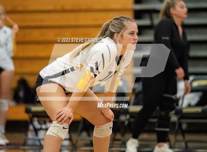 Thumbnail 2 in Enterprise vs Shasta photogallery.