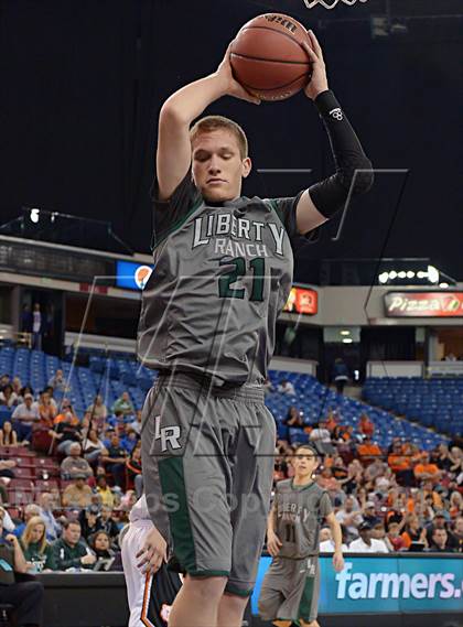 Thumbnail 2 in Summerville vs. Liberty Ranch (CIF SJS D4 Final) photogallery.