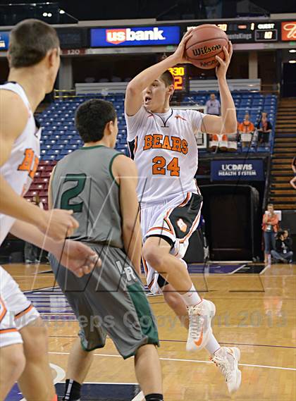 Thumbnail 3 in Summerville vs. Liberty Ranch (CIF SJS D4 Final) photogallery.
