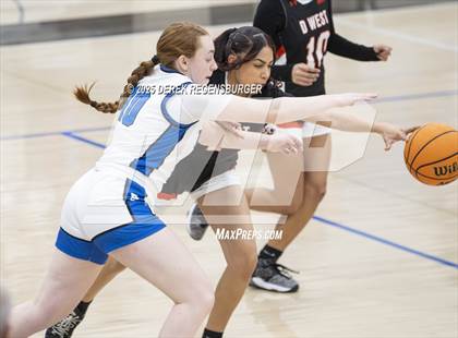Thumbnail 3 in Denver West vs Peak to Peak (CHSAA 4A Playoffs Round 1) photogallery.