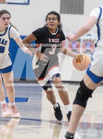 Thumbnail 2 in Denver West vs Peak to Peak (CHSAA 4A Playoffs Round 1) photogallery.