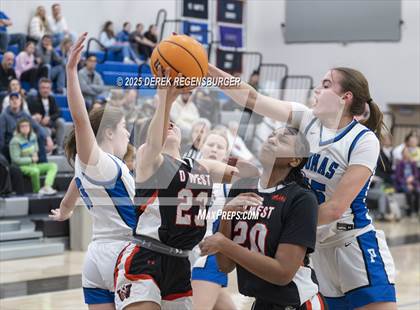 Thumbnail 1 in Denver West vs Peak to Peak (CHSAA 4A Playoffs Round 1) photogallery.