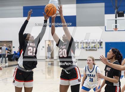 Thumbnail 1 in Denver West vs Peak to Peak (CHSAA 4A Playoffs Round 1) photogallery.