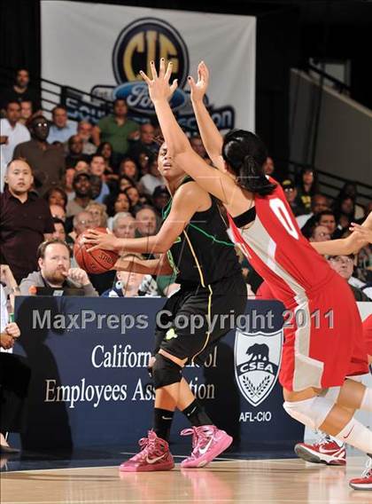 Thumbnail 2 in Brea Olinda vs. Mater Dei (CIF SS D1AA Final) photogallery.