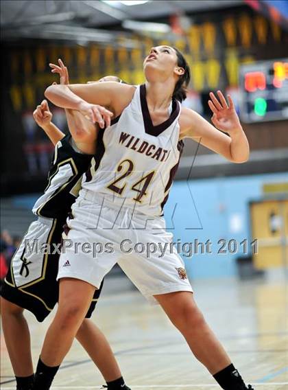 Thumbnail 3 in Whitney vs.Rio Linda photogallery.