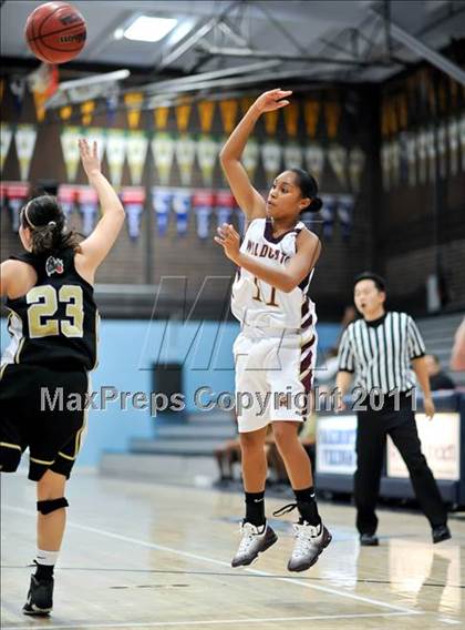 Thumbnail 3 in Whitney vs.Rio Linda photogallery.