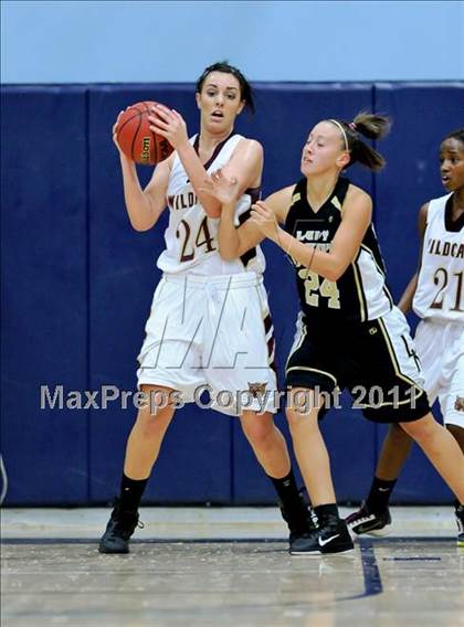 Thumbnail 3 in Whitney vs.Rio Linda photogallery.