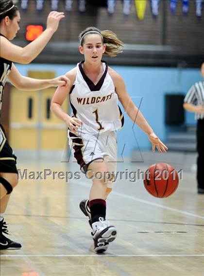 Thumbnail 2 in Whitney vs.Rio Linda photogallery.