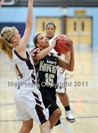 Thumbnail 2 in Whitney vs.Rio Linda photogallery.