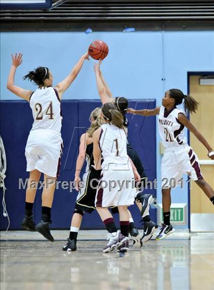 Thumbnail 1 in Whitney vs.Rio Linda photogallery.