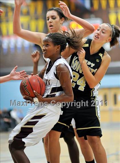 Thumbnail 3 in Whitney vs.Rio Linda photogallery.