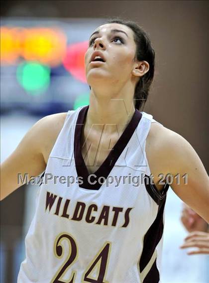 Thumbnail 1 in Whitney vs.Rio Linda photogallery.