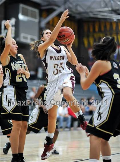 Thumbnail 1 in Whitney vs.Rio Linda photogallery.