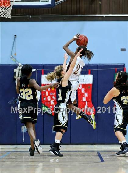 Thumbnail 2 in Whitney vs.Rio Linda photogallery.