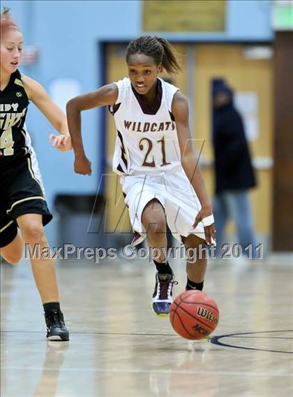 Thumbnail 3 in Whitney vs.Rio Linda photogallery.