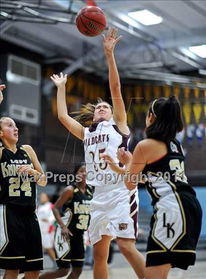 Thumbnail 2 in Whitney vs.Rio Linda photogallery.