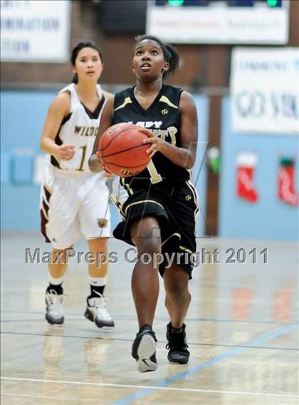 Thumbnail 3 in Whitney vs.Rio Linda photogallery.