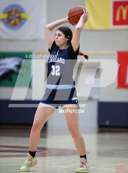 Thumbnail 2 in Pearland vs. Johnson (McDonald's Texas Invitational) photogallery.