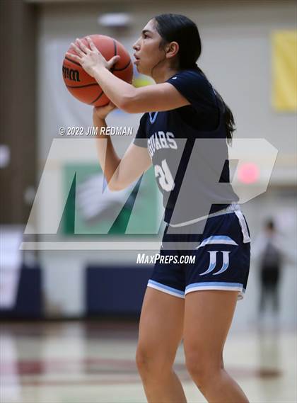 Thumbnail 1 in Pearland vs. Johnson (McDonald's Texas Invitational) photogallery.